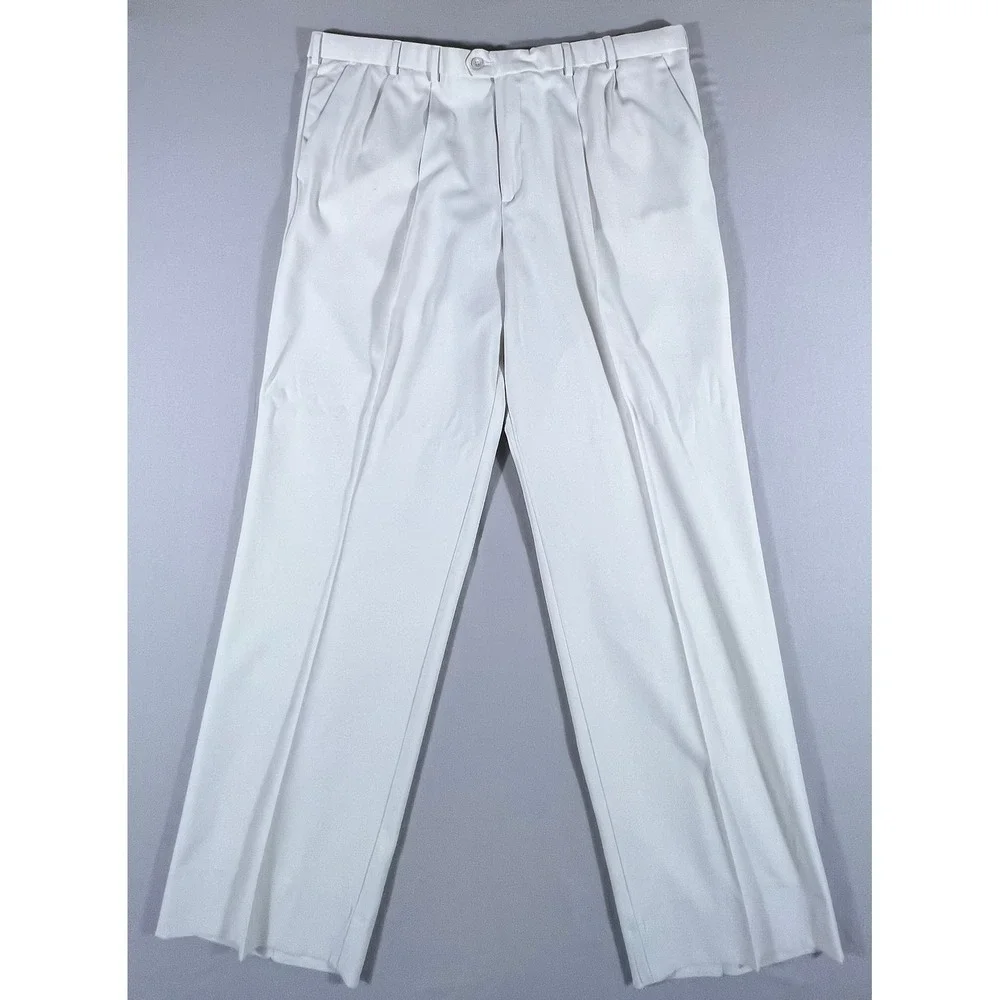 Dockers Golf Men's 42x32 White Pleated Relaxed Fit Microfiber Trousers Pants